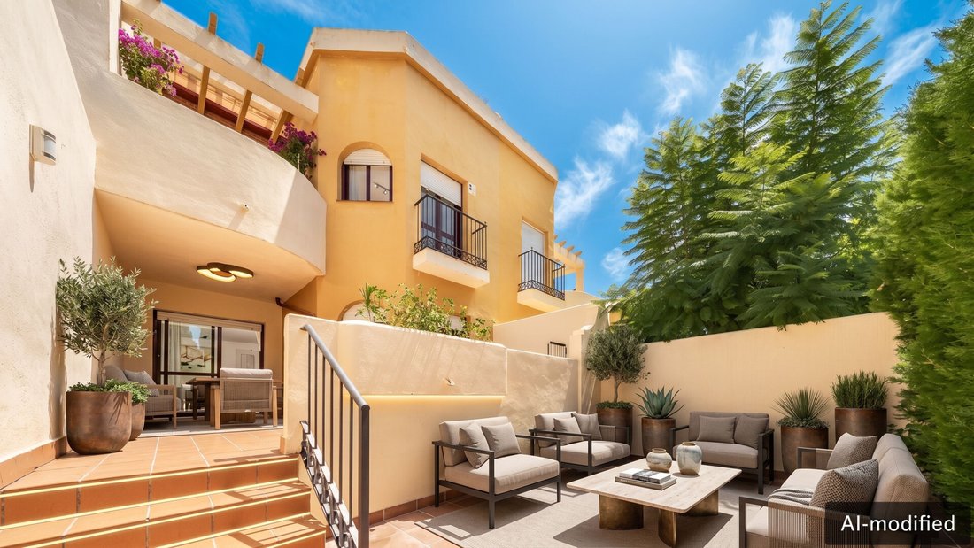 Townhouse in Golden Mile, Andalusia, Spain 2 - 18697058