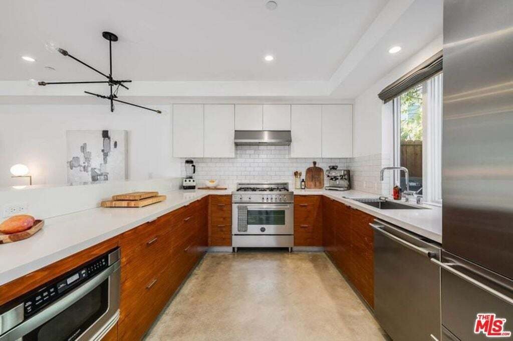 Condo in Santa Monica, California, United States 5 - 18697061