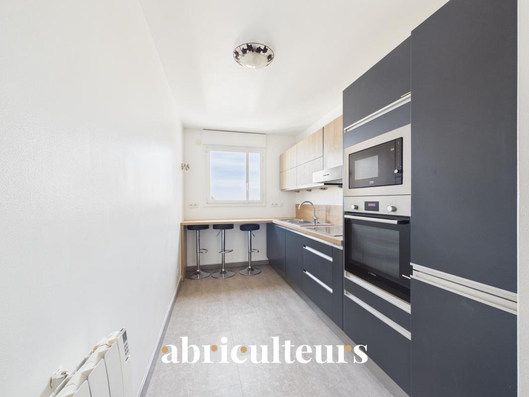 Apartment in Hôtel de Ville, Courbevoie, France 5 - 18696801