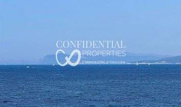 Villa in Six-Fours-les-Plages, Provence-Alpes-Côte d'Azur, France 1