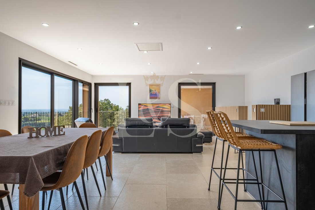 Villa in Vacqueyras, Provence-Alpes-Côte d'Azur, France 4 - 18698630