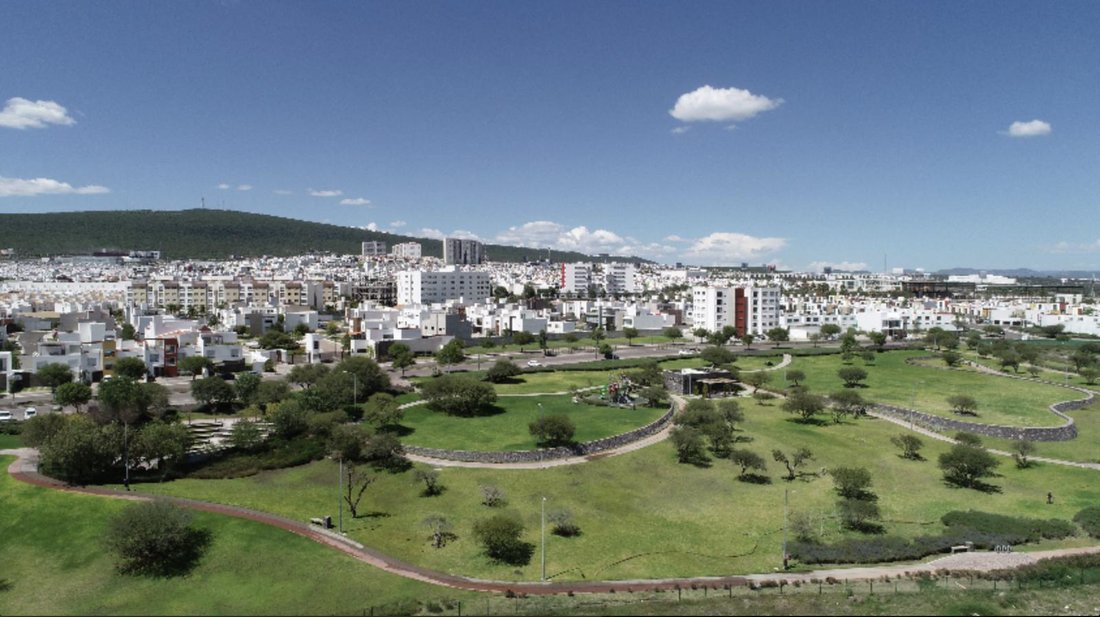 Land in Santiago de Querétaro, Querétaro, Mexico 1 - 18696604