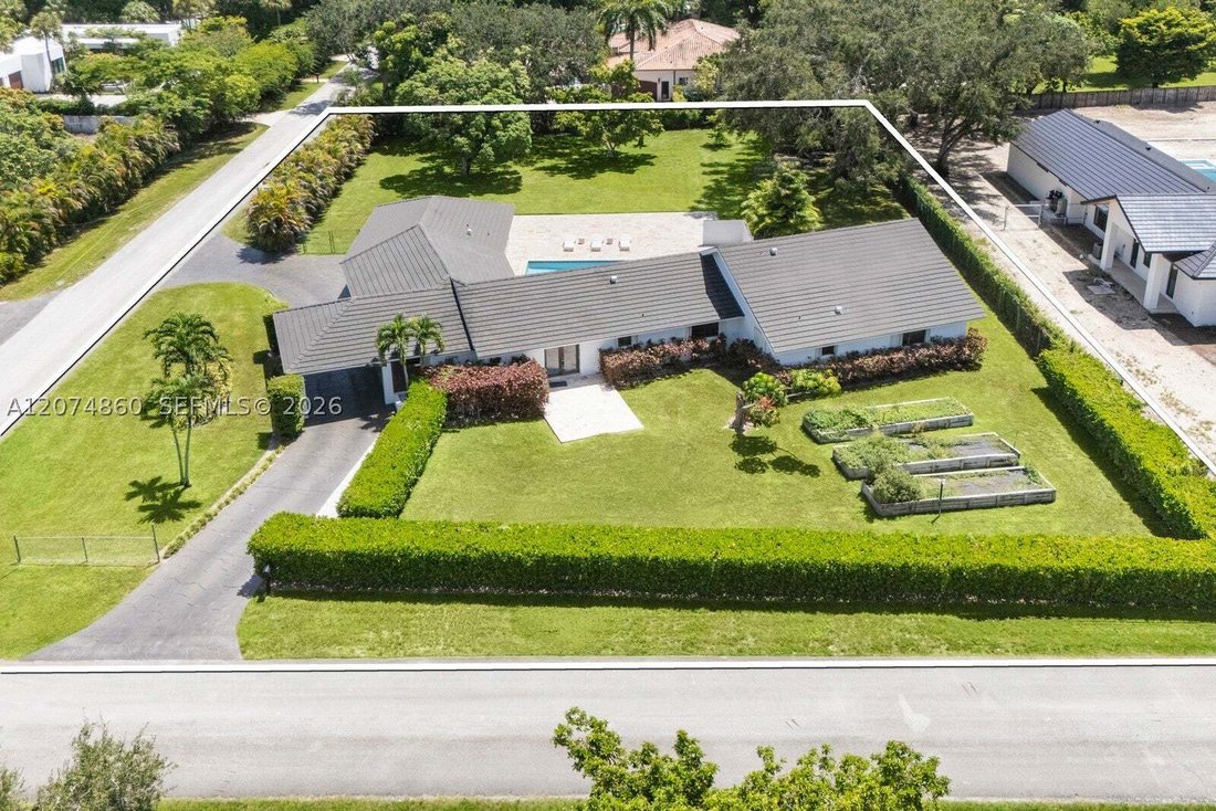 House in Miami, Florida, United States 1 - 18697305