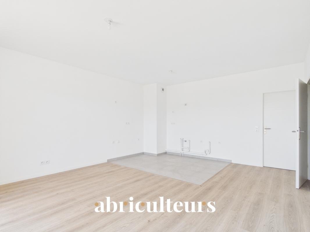 Apartment in Plateau-Grèves-Europe-Gare du Stade-Fossés Jean, Colombes, France 3 - 18696824