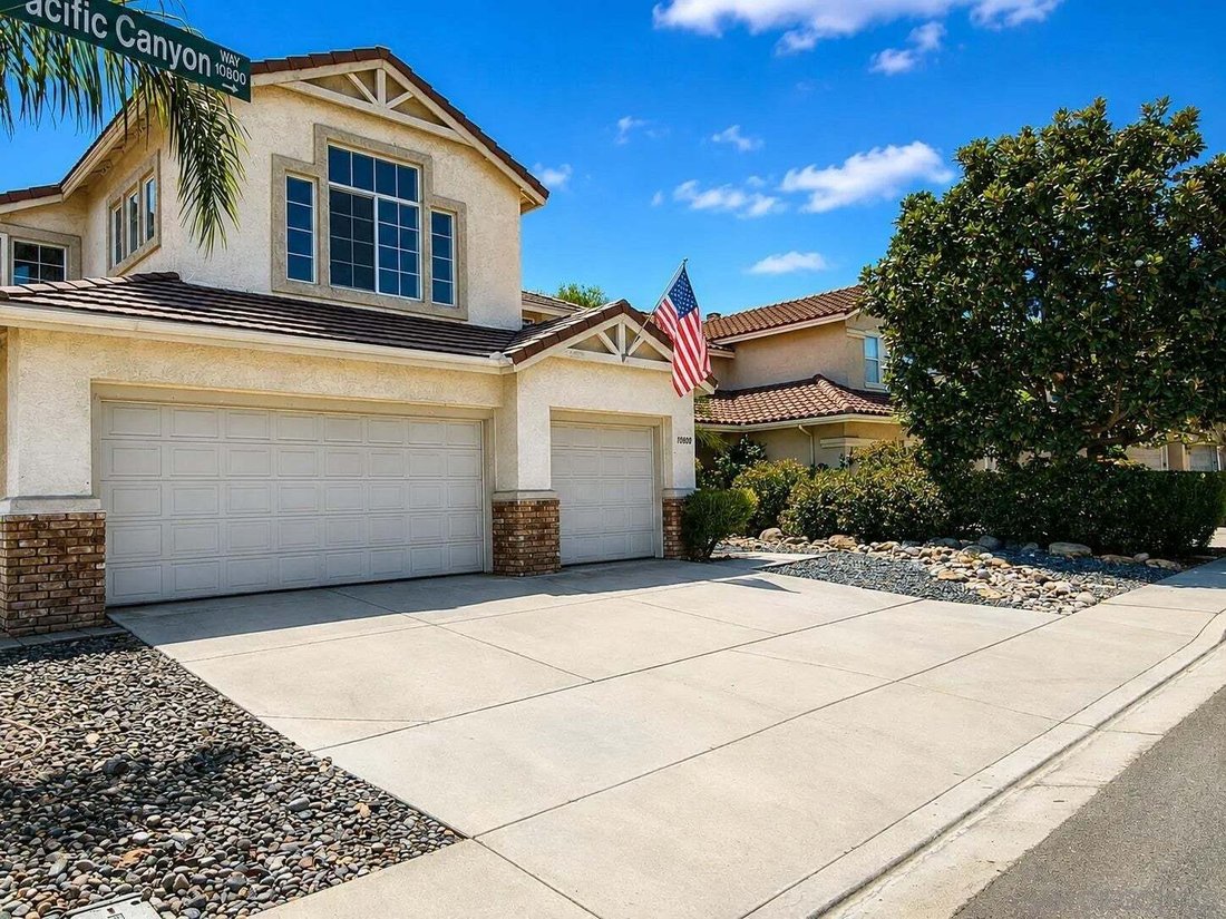 Co Op in San Diego, California, United States 5 - 18698211