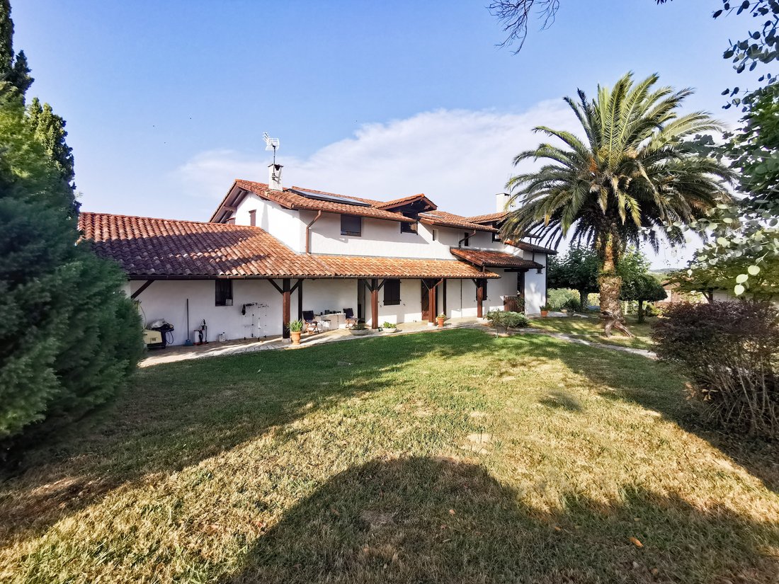 Estate in Mouguerre, Nouvelle-Aquitaine, France 5 - 18699087