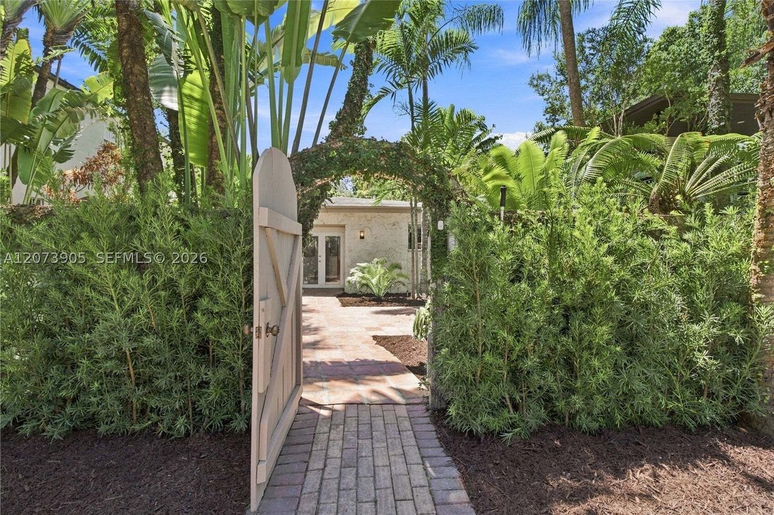 House in Miami, Florida, United States 3 - 18697299