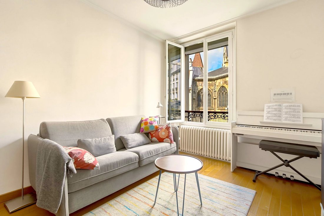 Apartment in Chateau d'Eau-Lancry, Paris 10e Arrondissement, Paris 1 - 18695982