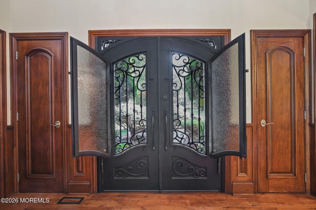 House in Freehold Township, New Jersey, United States 4 - 18696856