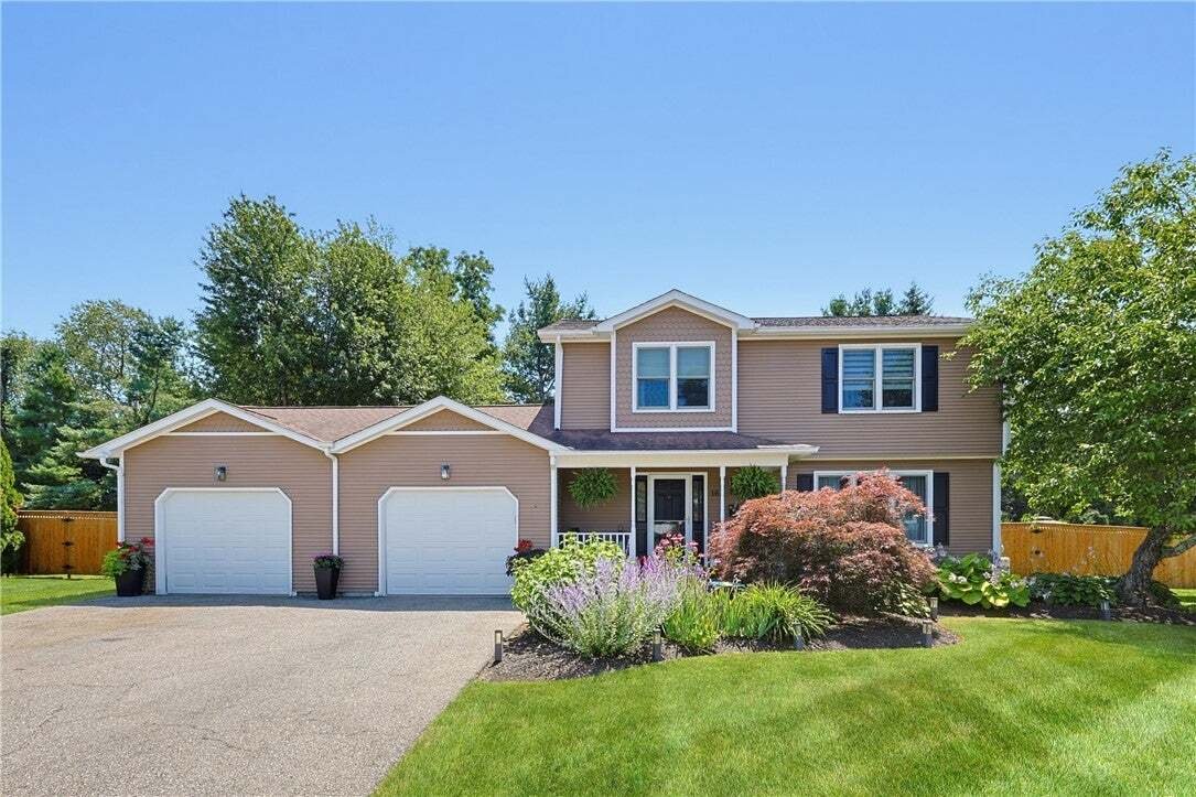 House in Cranston, Rhode Island, United States 1 - 18697482
