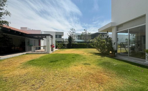 Condo in El Campanario, Querétaro, Mexico 1