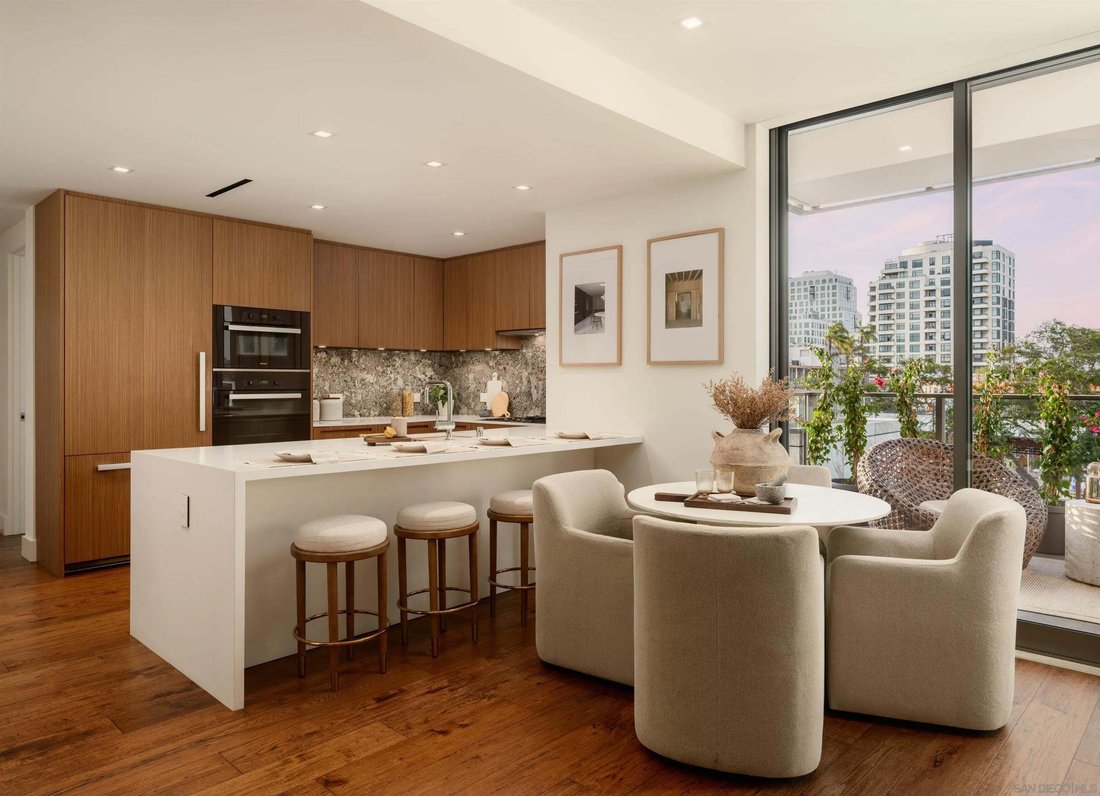 Condo in San Diego, California, United States 3 - 18698195