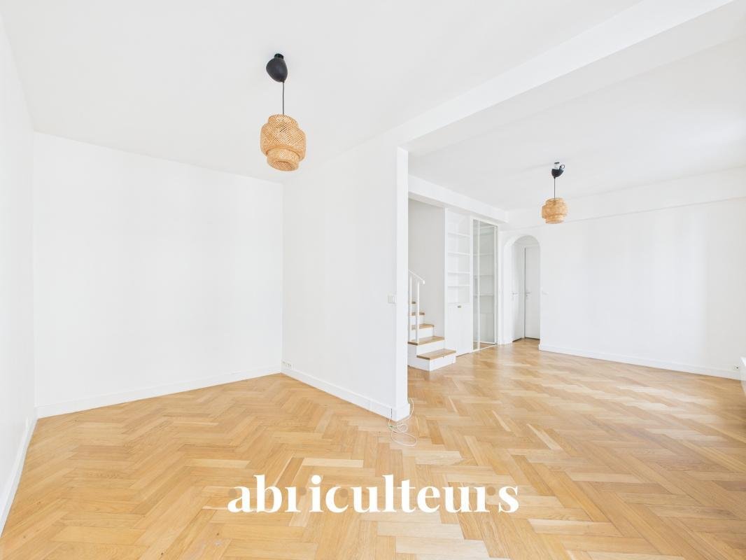Apartment in Puteaux, Ile-de-France, France 4 - 18696753