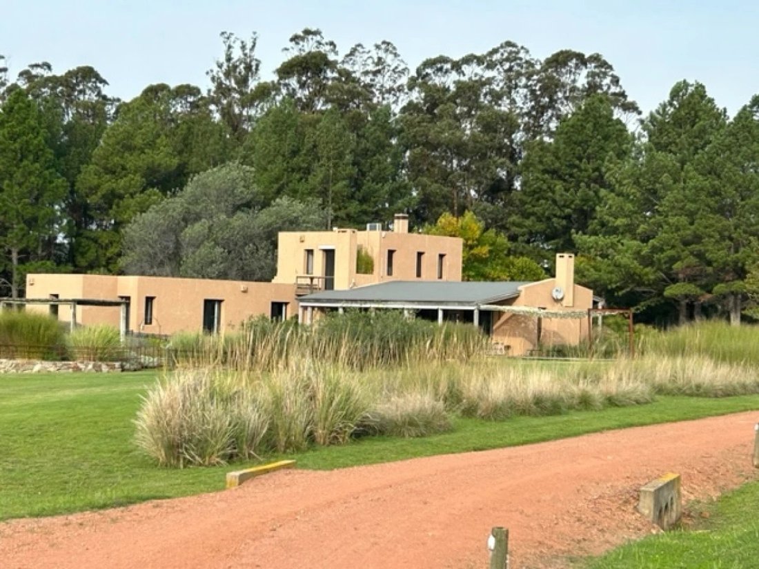 Villa in San Carlos, Maldonado Department, Uruguay 1 - 18696210
