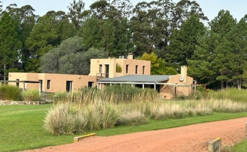 Villa in San Carlos, Maldonado Department, Uruguay 1