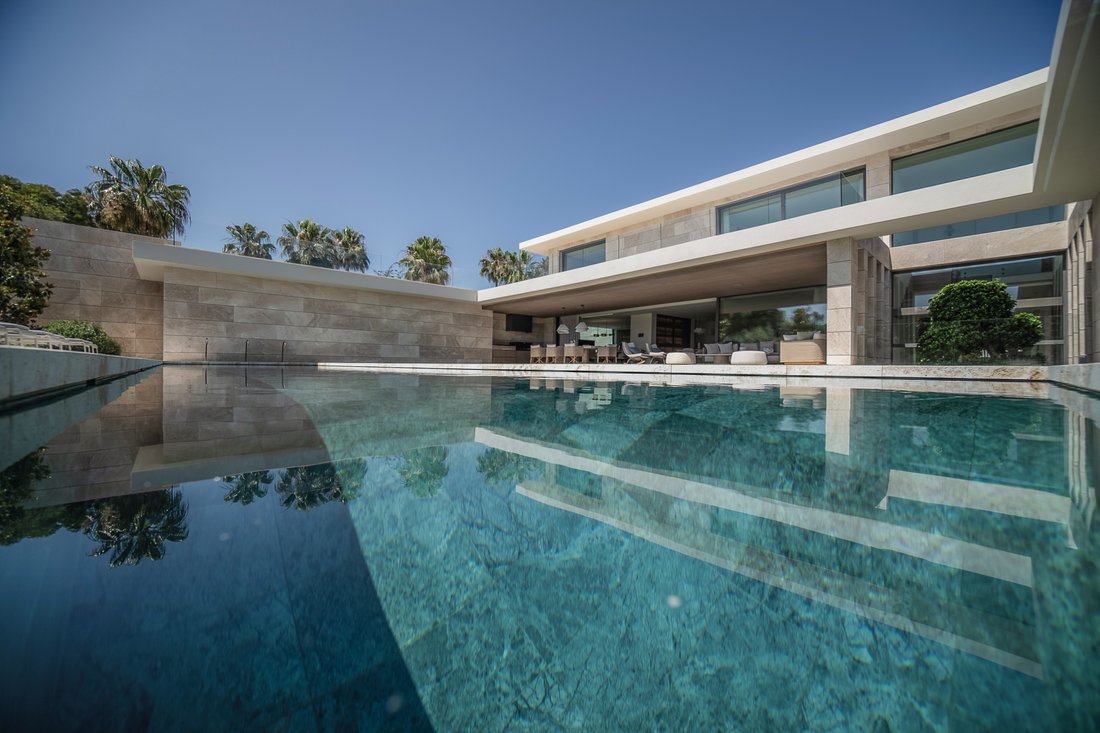 Villa in Sotogrande, San Roque, Andalusia 1 - 18699990
