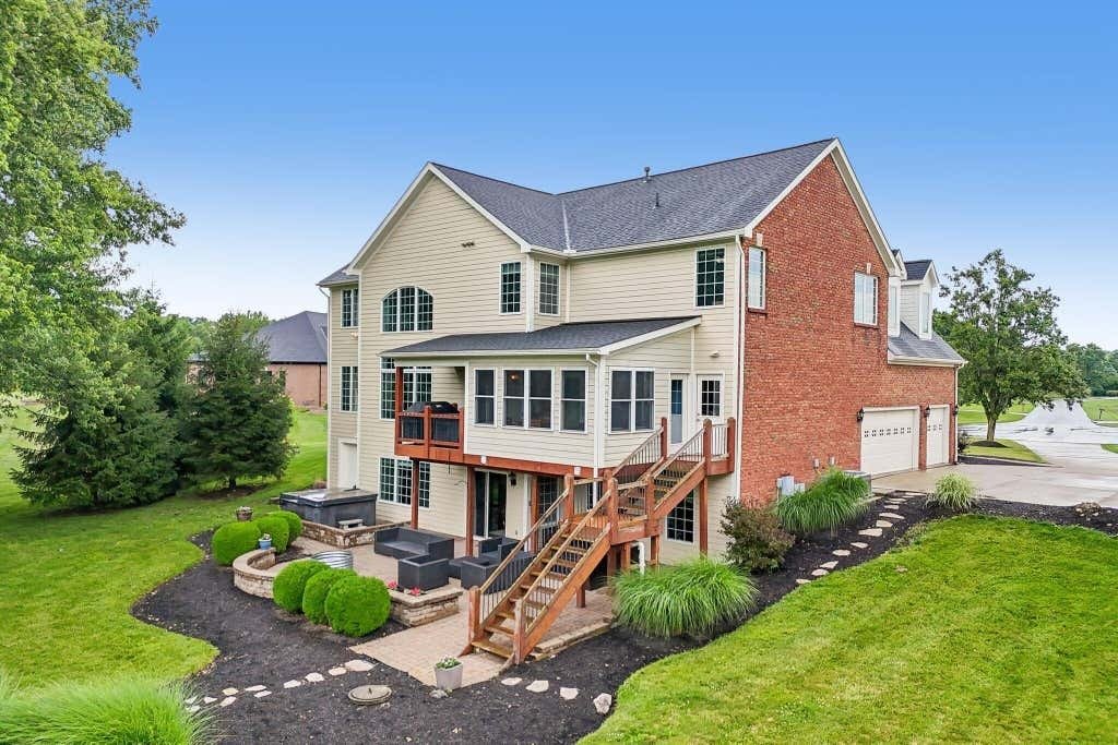 House in Canal Winchester, Ohio, United States 3 - 18296232