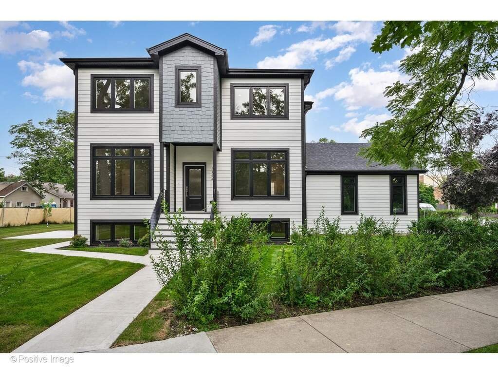 House in Chicago, Illinois, United States 2 - 18700260