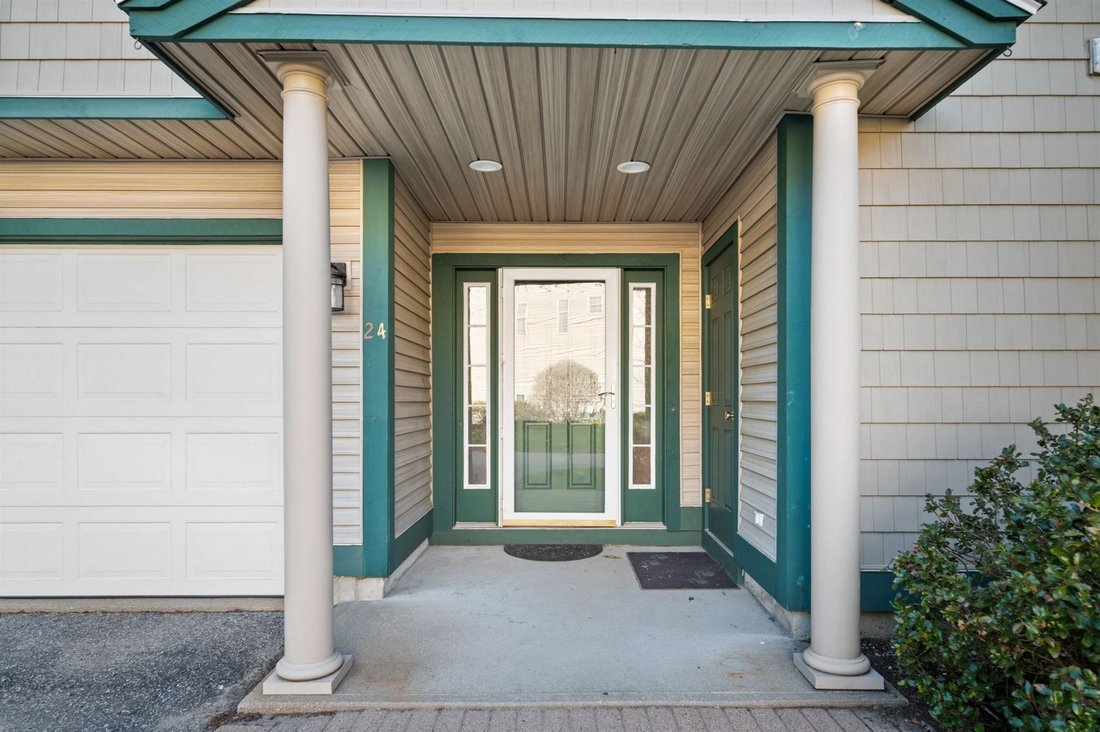 Condo in Dover, New Hampshire, United States 4 - 18699971