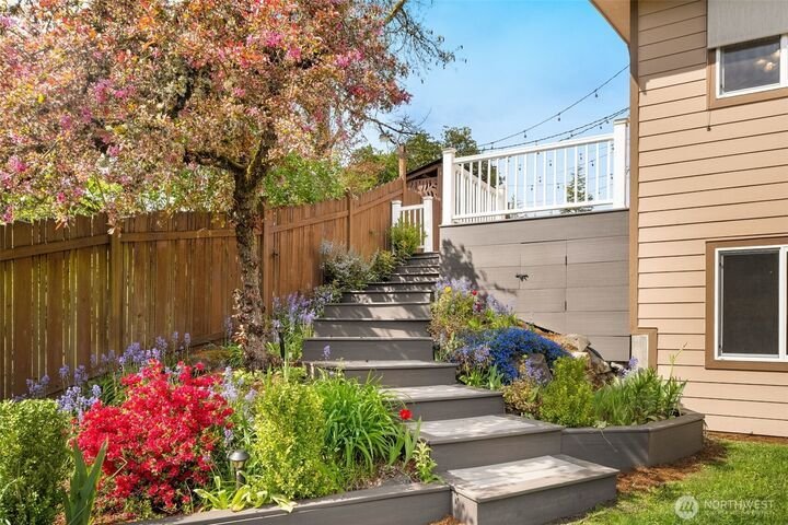 House in Bellevue, Washington, United States 2 - 18700505
