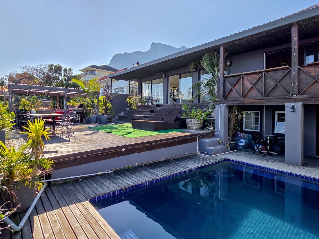 House in Bakoven, Cape Town, South Africa 2 - 18700090