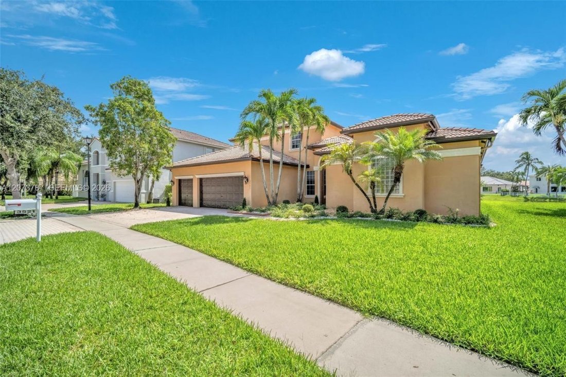 House in Miramar, Florida, United States 3 - 18700225