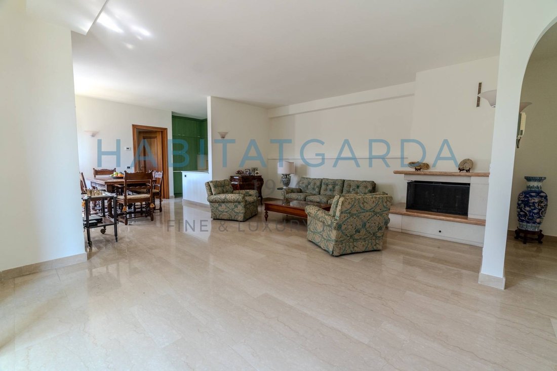 Apartment in Gardone Riviera, Lombardy, Italy 5 - 18699918