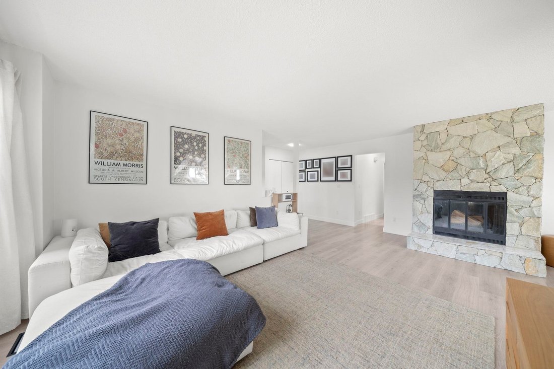 House in Port Moody, British Columbia, Canada 2 - 18700336