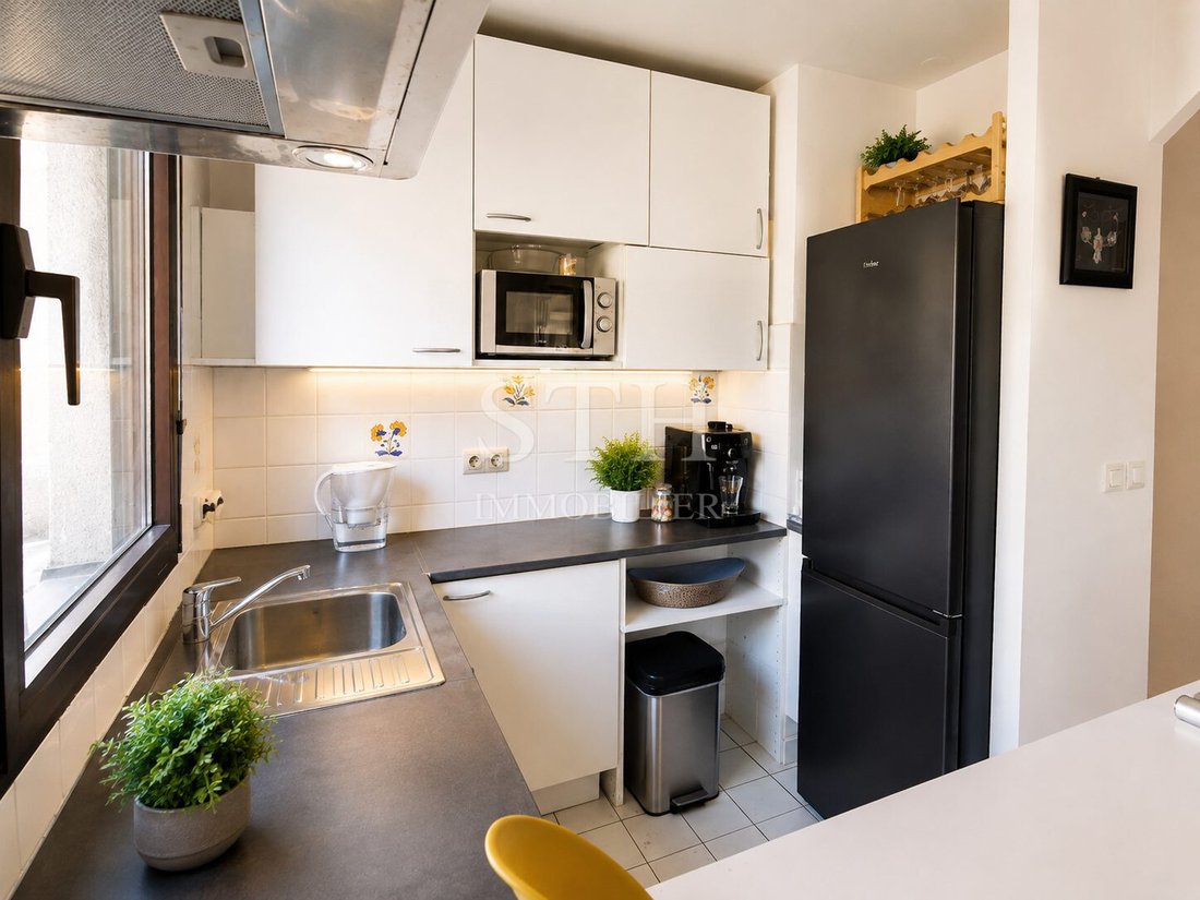 Apartment in Violet Commerce, Paris 15e Arrondissement, Paris 4 - 18700327