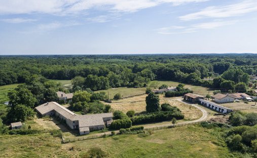 House in Saint-Vivien-de-Medoc, Nouvelle-Aquitaine, France 1