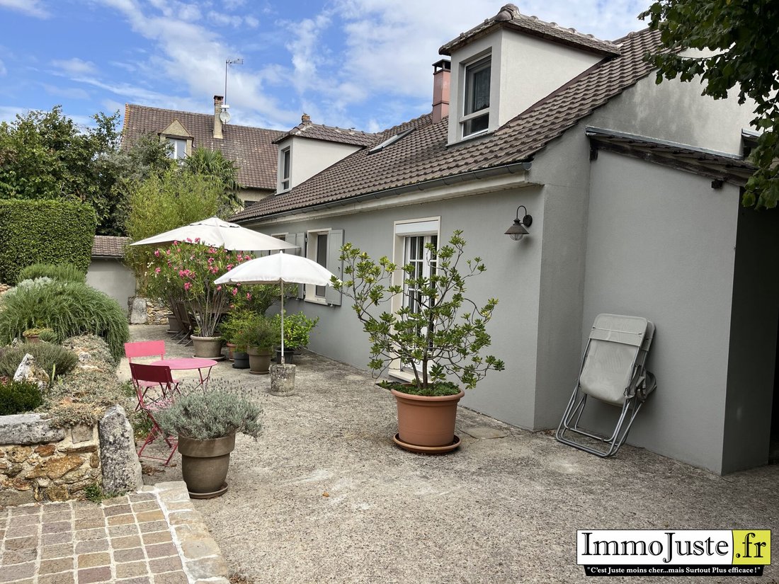 House in Rambouillet, Ile-de-France, France 1 - 18700321