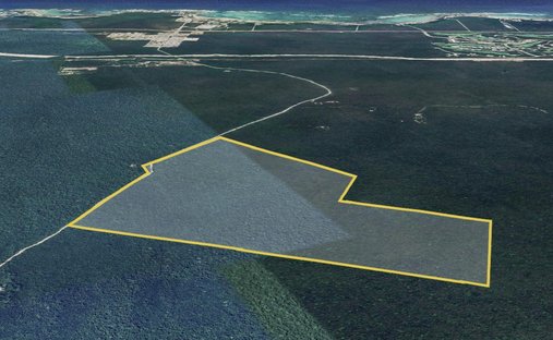 Land in Gran Bahía Príncipe, Quintana Roo, Mexico 1