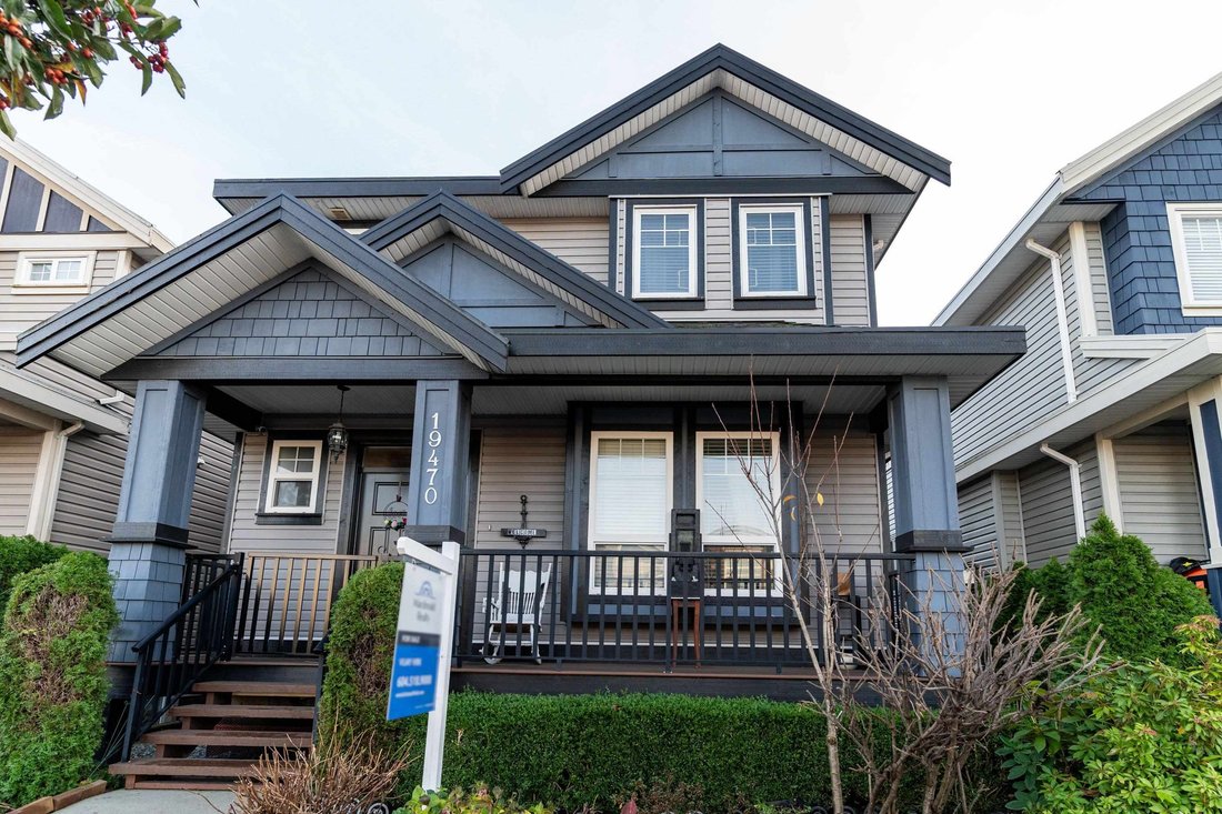 House in Surrey, British Columbia, Canada 2 - 18700215