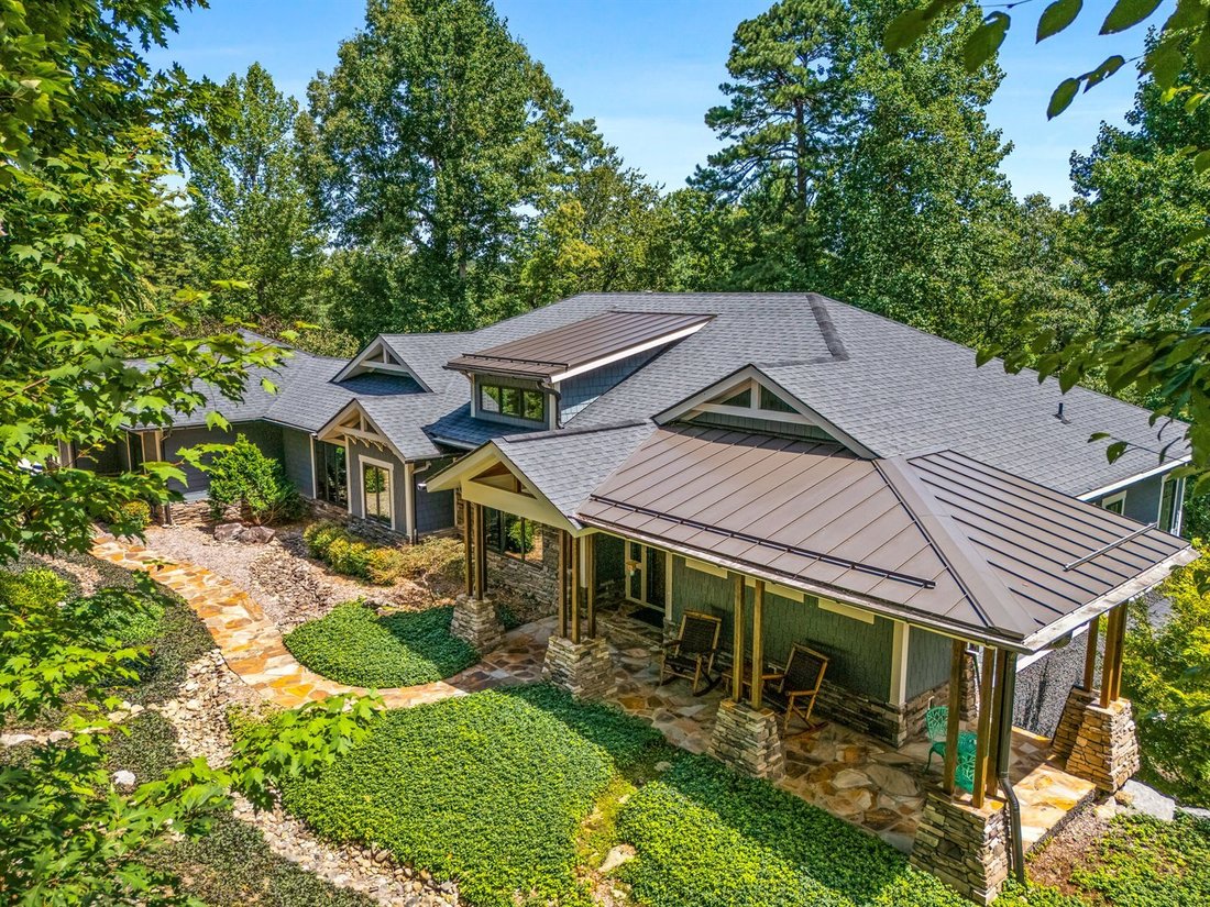 House in Laurel Park, North Carolina, United States 3 - 17732147