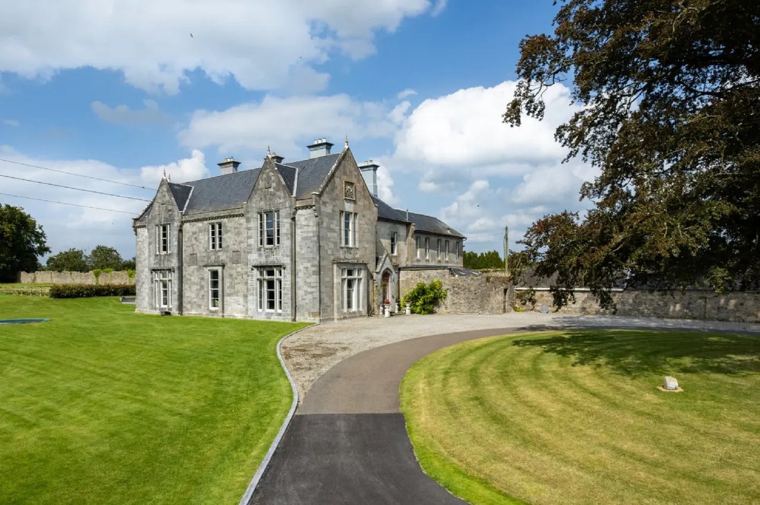 House in Birr, County Offaly, Ireland 1 - 18700051