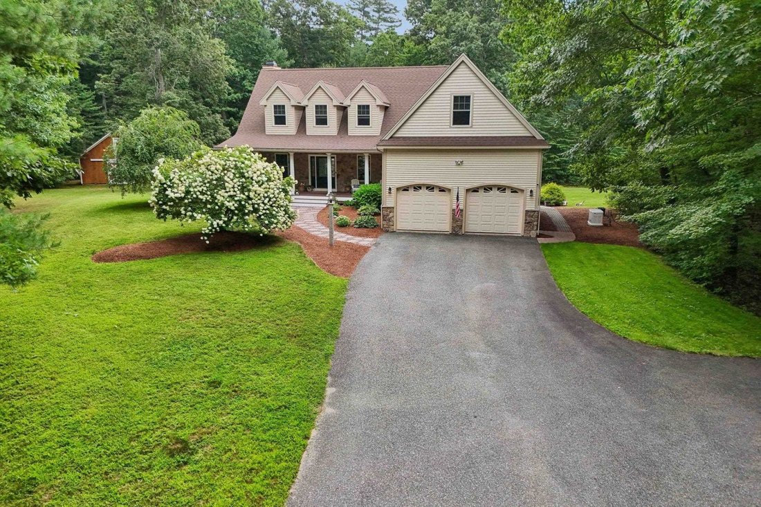 House in Pelham, New Hampshire, United States 2 - 18699972