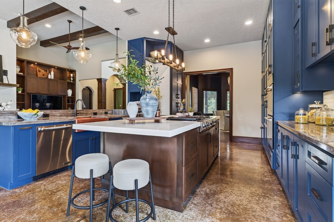 House in Montgomery, Texas, United States 4 - 18700040