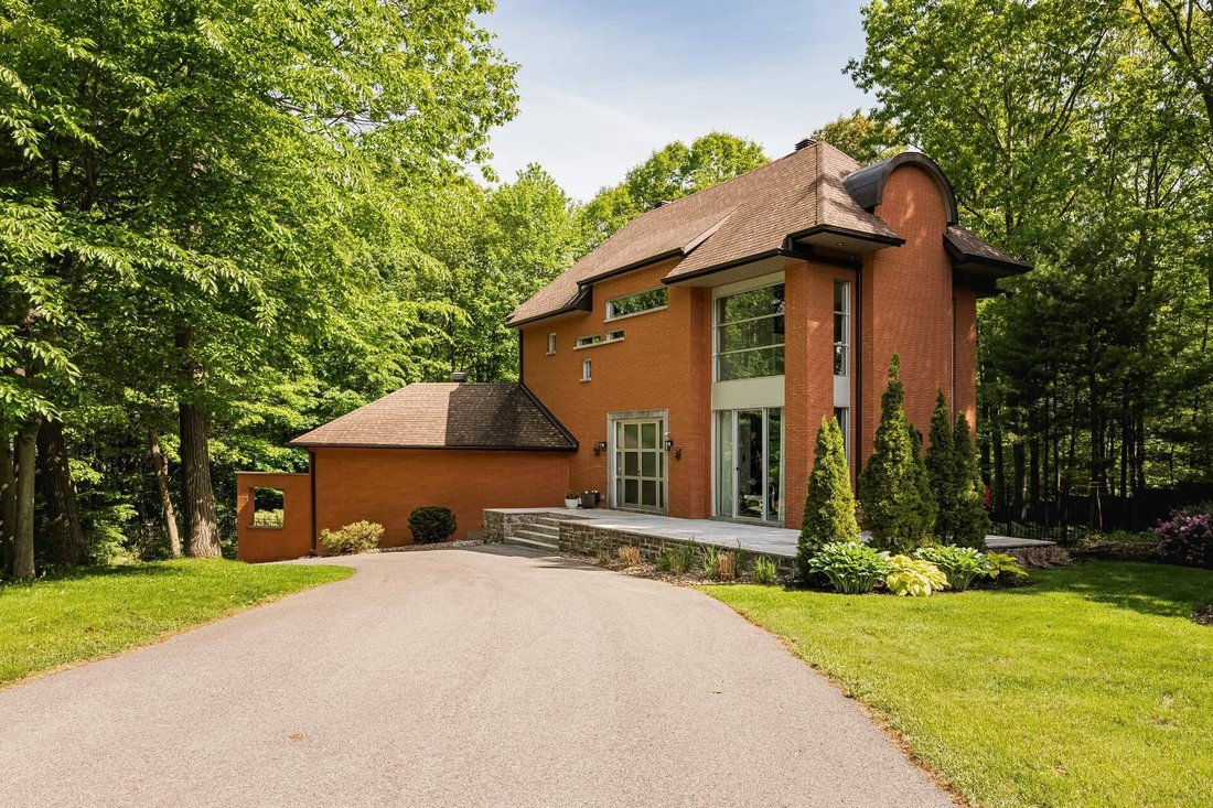 House in Vaudreuil-Dorion, Quebec, Canada 1 - 18700046