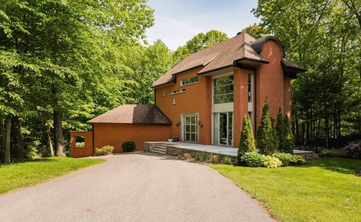 House in Vaudreuil-Dorion, Quebec, Canada 1