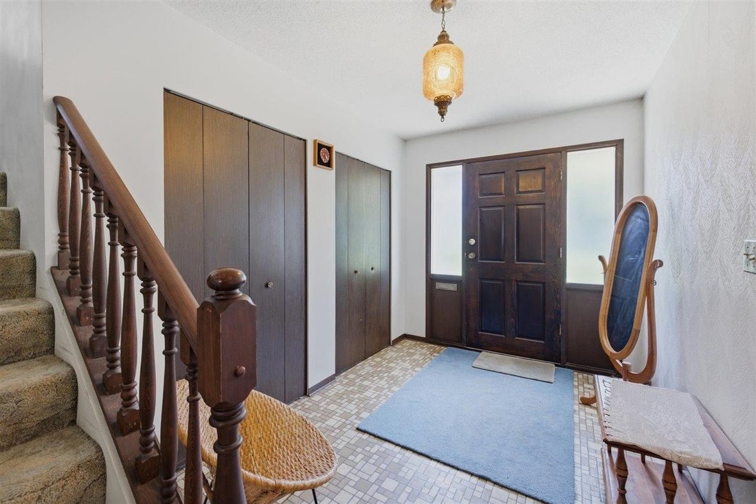 House in Coquitlam, British Columbia, Canada 5 - 18700376