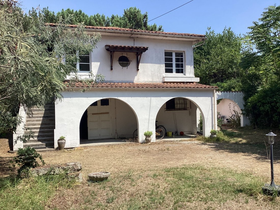 Villa in Le Verdon-sur-Mer, Nouvelle-Aquitaine, France 1 - 18700296