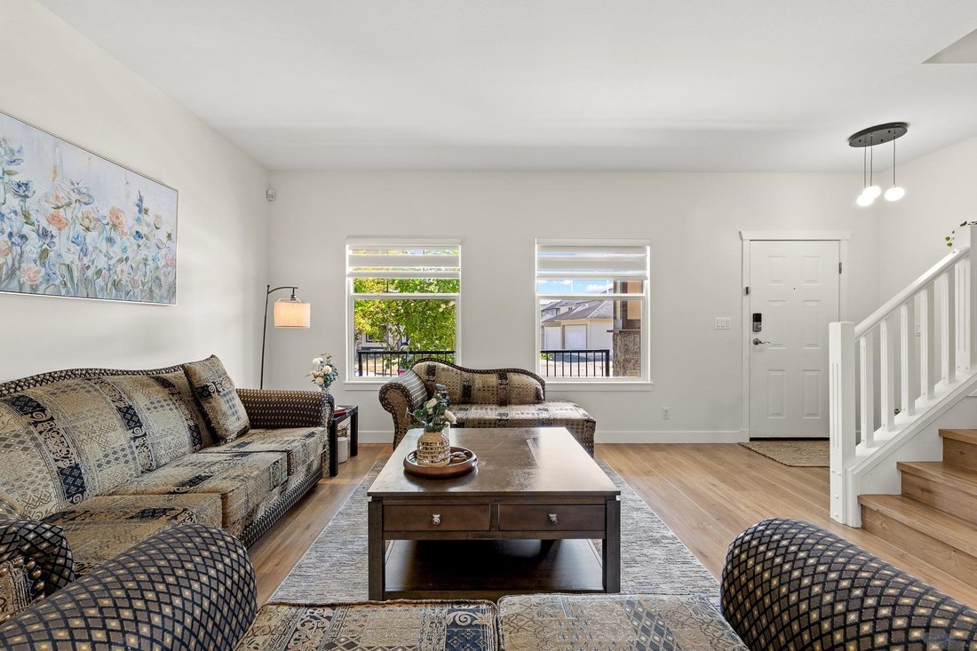 House in Surrey, British Columbia, Canada 5 - 18700372