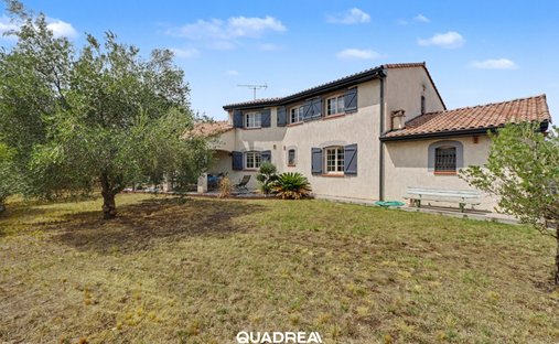 House in Le Village, Launaguet, France 1