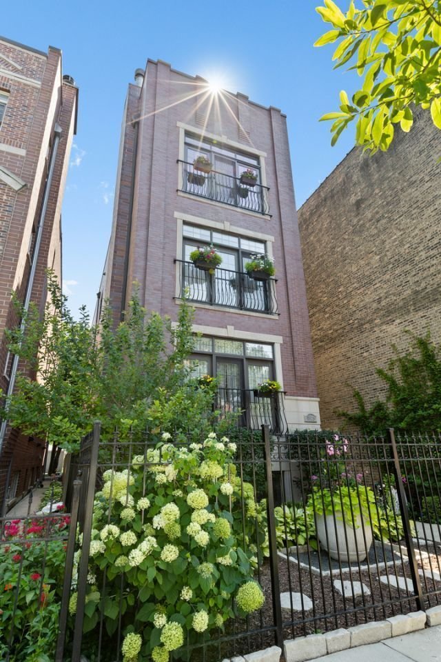 House in Chicago, Illinois, United States 1 - 18699958