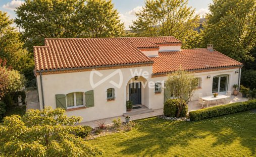House in Pomponne, Montauban, France 1