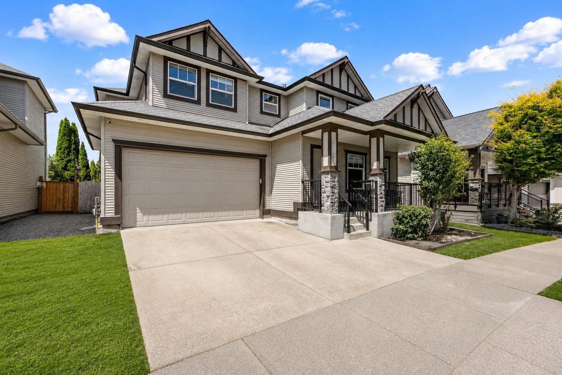 House in Surrey, British Columbia, Canada 2 - 18700372