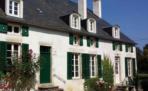 Corps de ferme à Sussey, Bourgogne-Franche-Comté, France 1