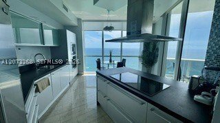 Casa en Golden Beach, Florida, Estados Unidos 4 - 18699943