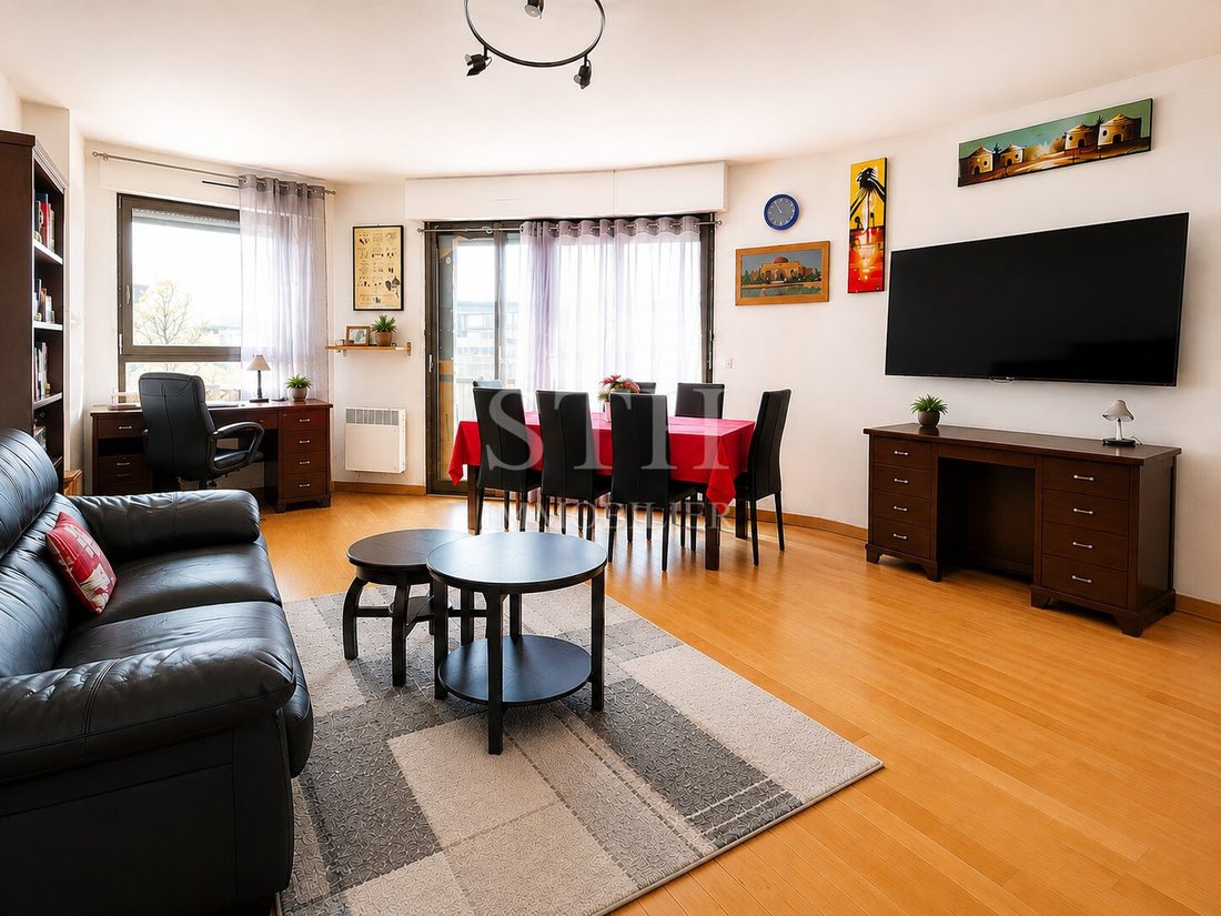 Apartment in Violet Commerce, Paris 15e Arrondissement, Paris 1 - 18700327