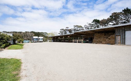 House in Helensville, Auckland, New Zealand 1